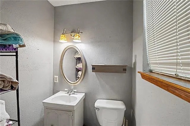 1300 Belmont Pl — Photo 10