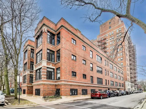 1421 E 58th St #2E, Chicago, IL 60637