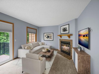 1626 Raindrop Dr, Eagan, MN, 55121