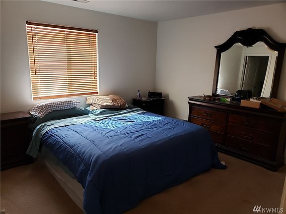 5th image of 1415 E Crossroads Dr