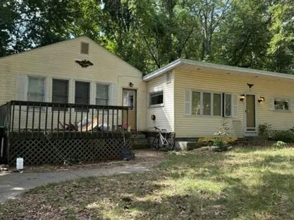3 Carrie St, Lakeville, MA 02347