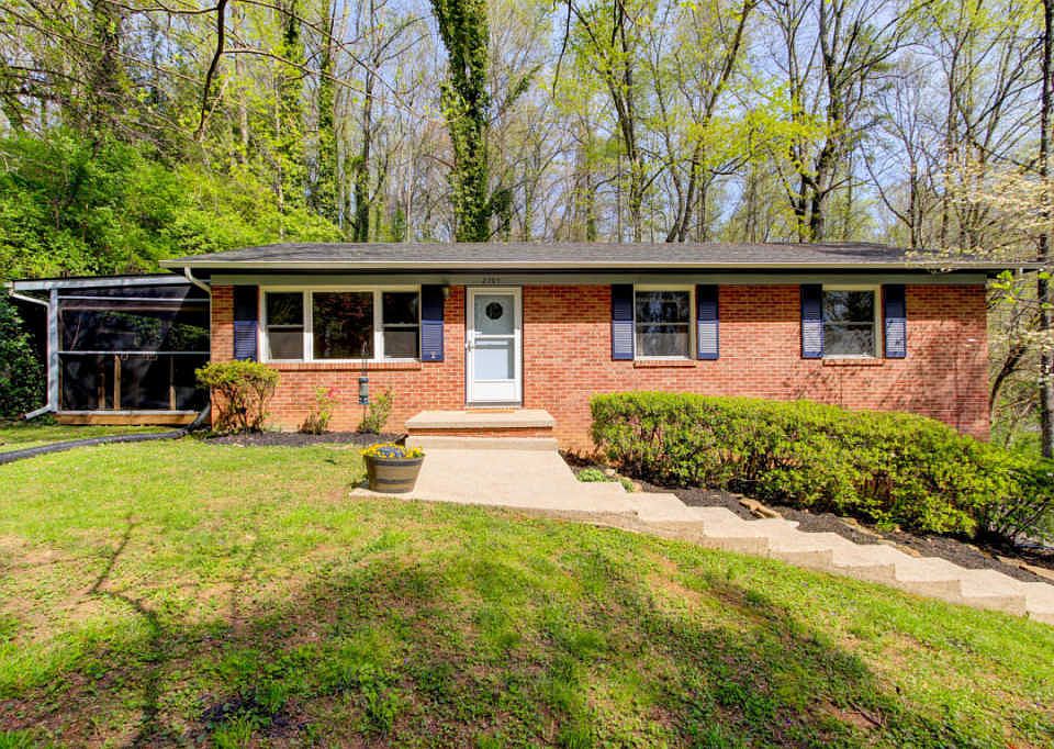 1st image of 2705 Smallwood Dr