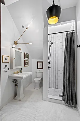 Rented by Douglas Elliman | media 7