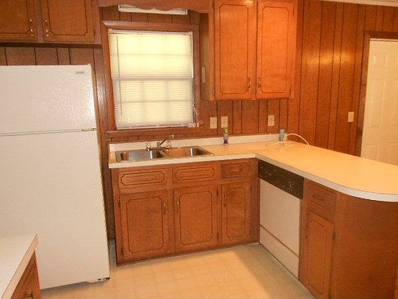 4th image of 109 Parklane Dr