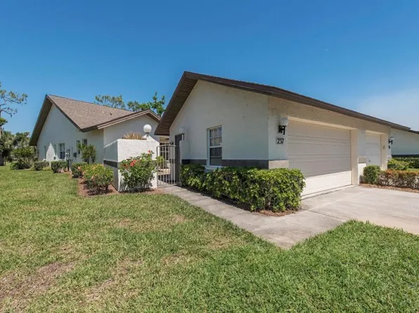237 Deerwood Cir, Naples, FL 34113