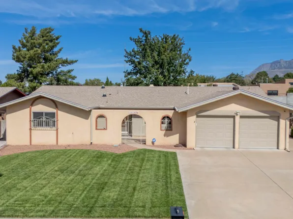 12109 Saint Marys Dr NE, Albuquerque, NM 87111