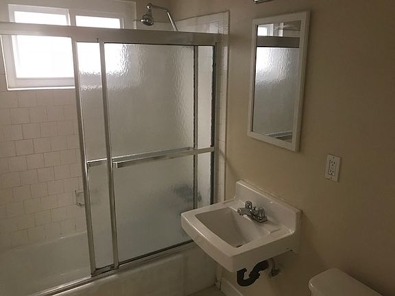 5th image of 118 Ximeno Ave APT 1