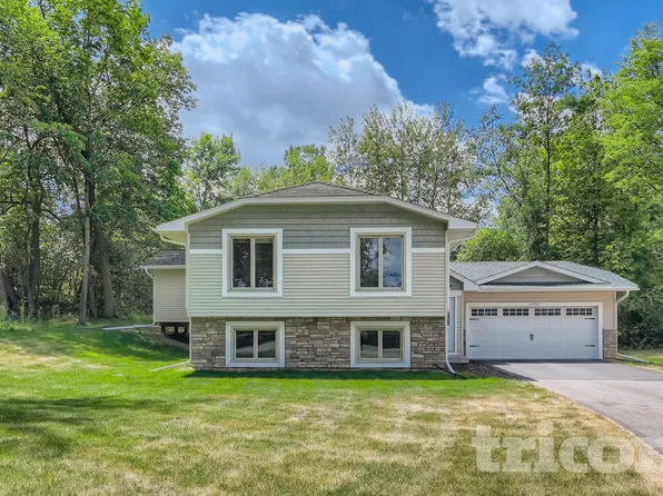 14150 Rolling Oaks Cir NE, Prior Lake, MN 55372
