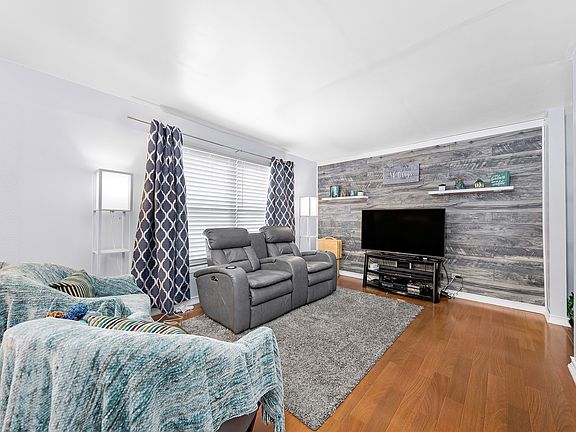 5th image of 2231 Poplar Ave