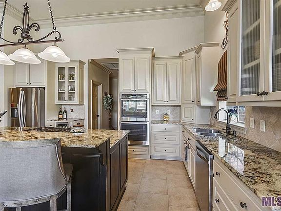 5th image of 18405 Lake Stream Dr