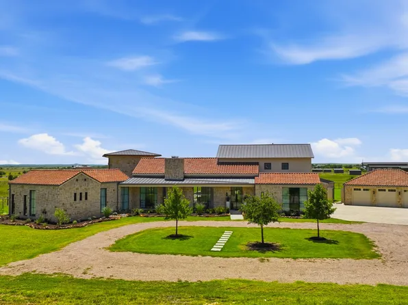 11802 E Rocky Creek Rd, Crowley, TX 76036