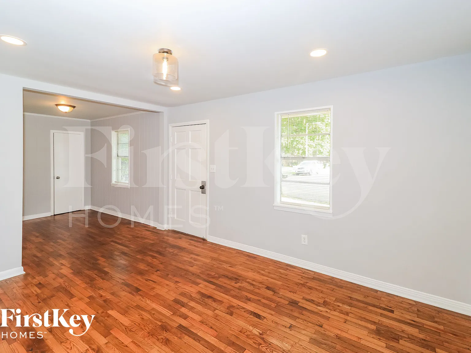 4 bed, 2.0 bath, 1417 sqft, $1,790 — Photo 3