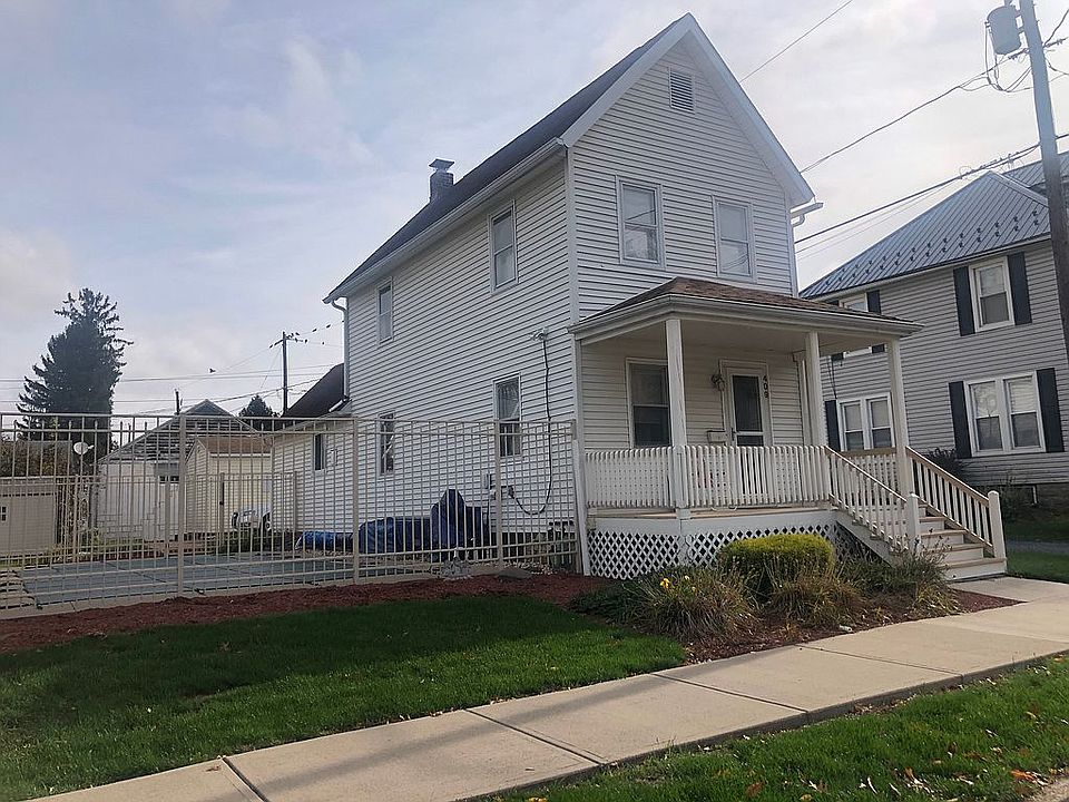 1st image of 409 Curtin St