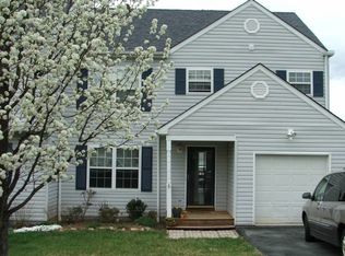 106 Sundrops Ct, Charlottesville, VA