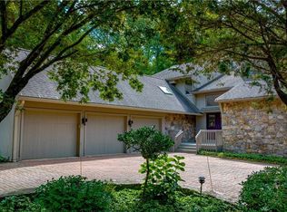 588 Charcoal Ave, Middlebury, CT 06762