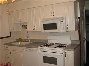 4th image of 2201 Pecan Dr