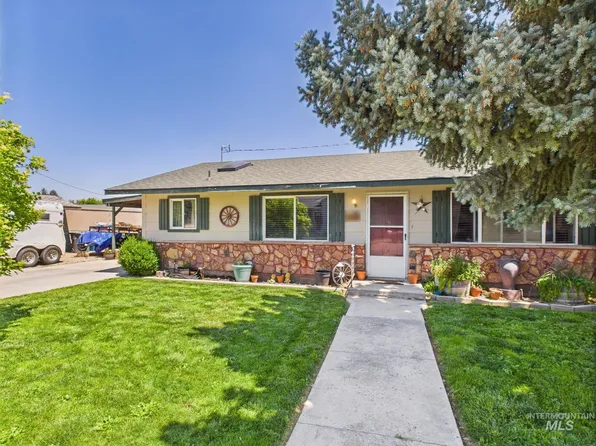 2216 E Locust Ln, Nampa, ID 83686
