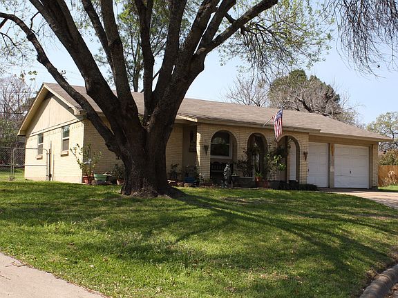5th image of 617 Todd Ct