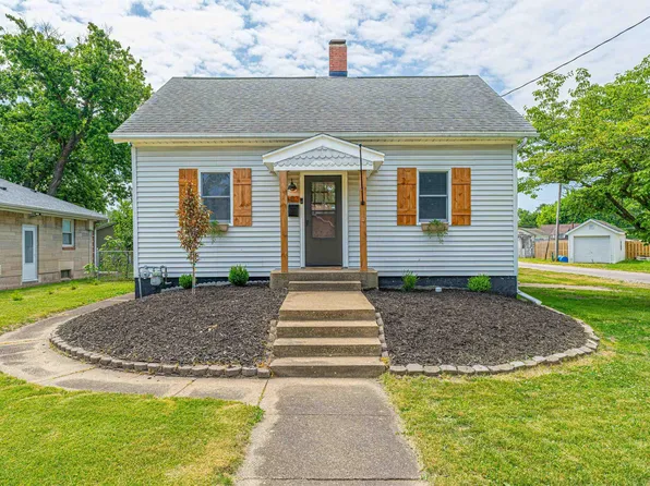 1503 Delavan St, Lincoln, IL 62656