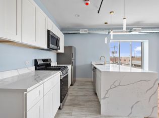 9865 W Roosevelt Rd #206, Westchester, IL 60154