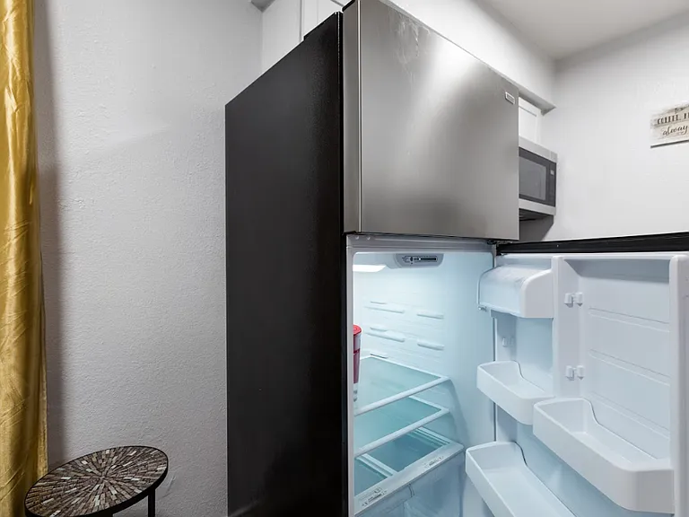 2402 Berry St #7 — Photo 18