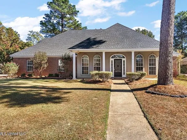 1006 Riverchase North Dr, Brandon, MS 39047