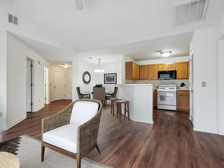 Spring Creek Apartments — Photo 17