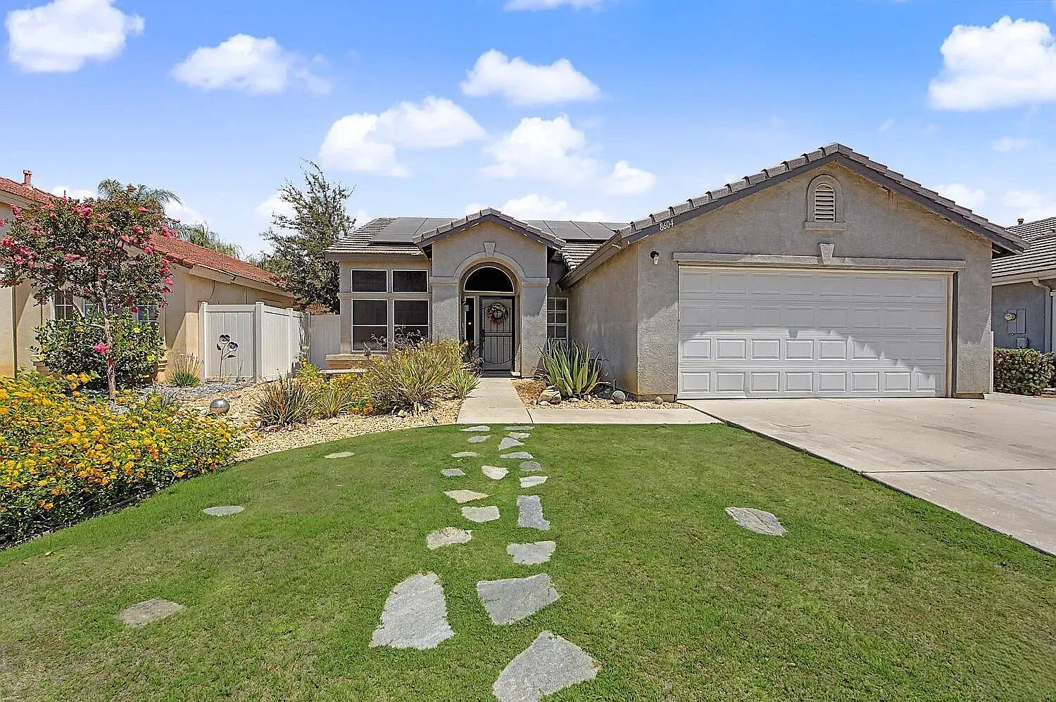 4 bed, 2.0 bath, 1782 sqft, $2,650 — Photo 1