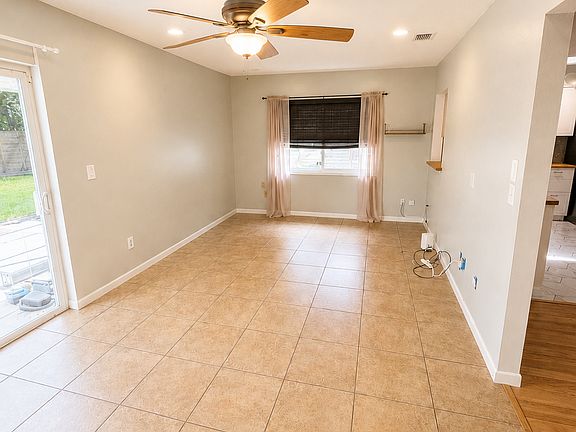 5th image of 534 Sevilla Dr