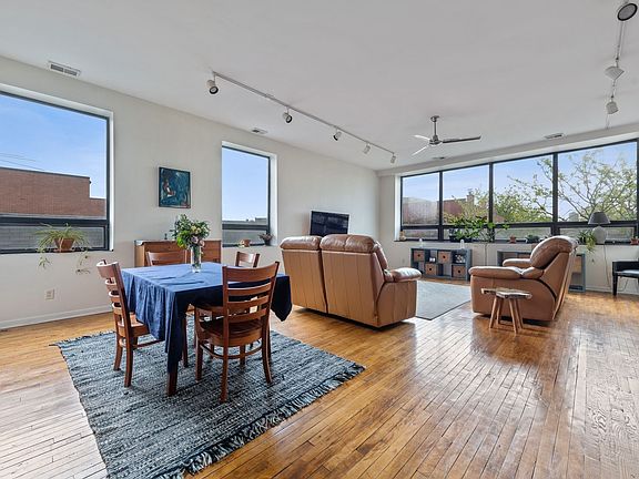 2nd image of 2950 N Lincoln Ave APT 3N
