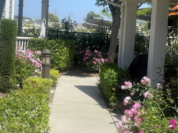 15913 Fountain Ln, Chino, CA 91708