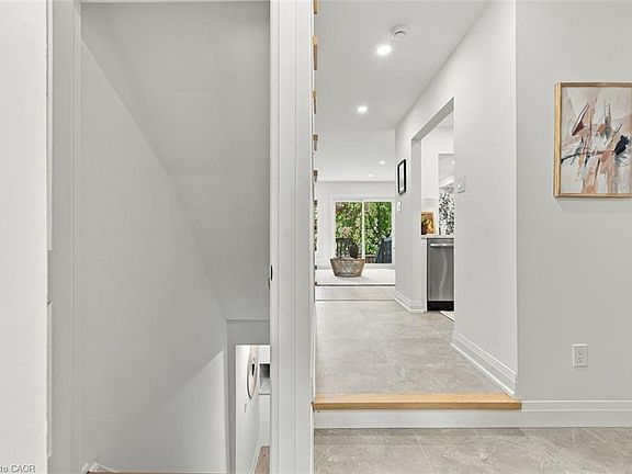3rd image of 44 Viewcrest Cir
