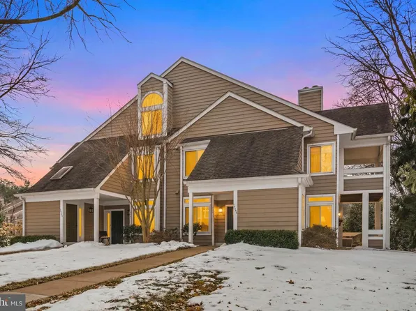 12304 Fort Buffalo Cir #467, Fairfax, VA 22033