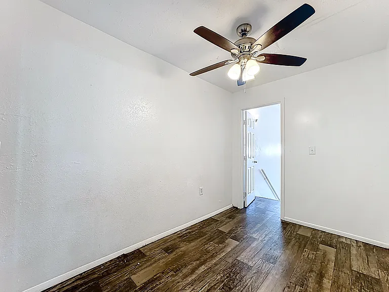 3944 Crayrich Cir #3944 — Photo 10