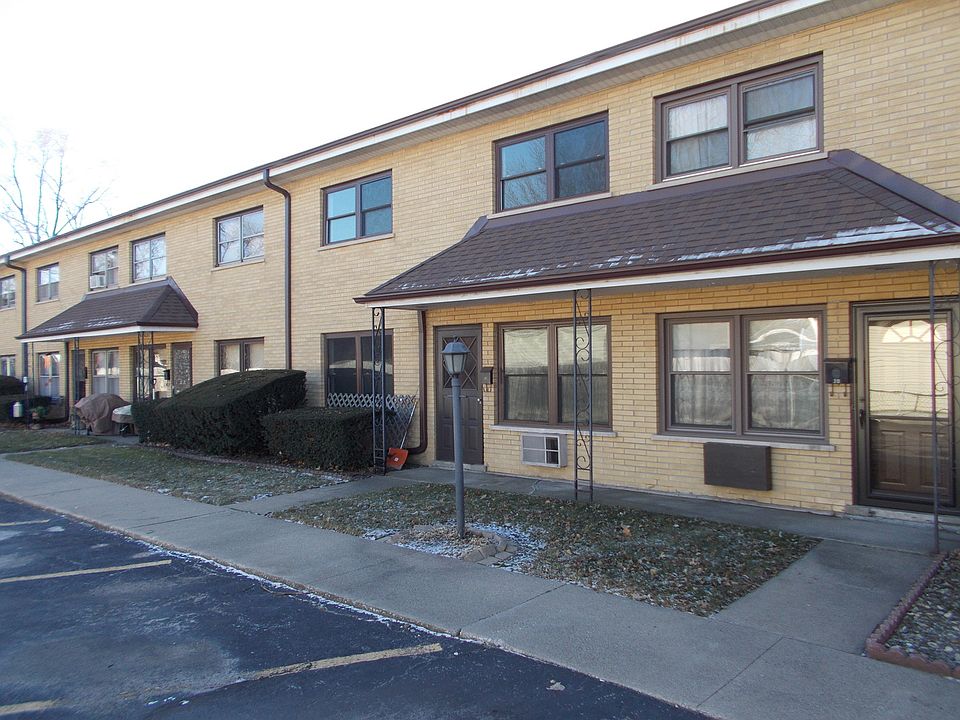 1st image of 18333 Wentworth Ave APT 19