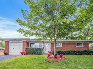 7725 Brookhaven Ave, Darien, IL