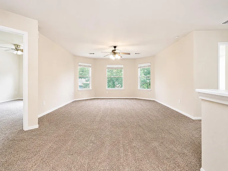 1815 Granite Field Ln — Photo 27