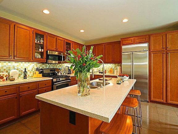 4th image of 16425 Garnet Way