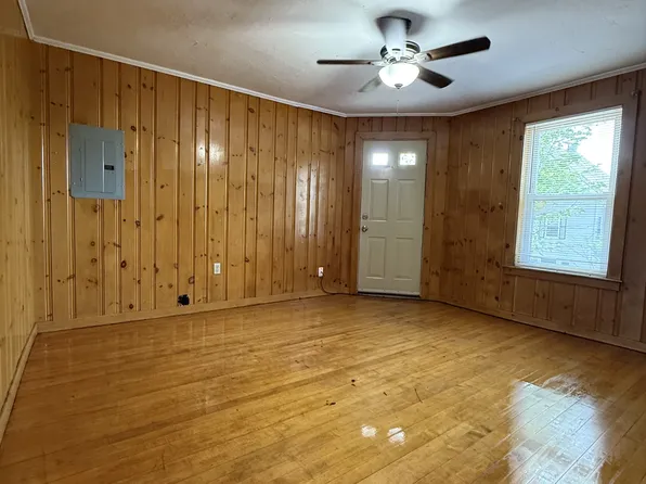 56 Mount Pleasant Ave #1, Leominster, MA 01453