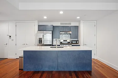 84 Front Street, #6E