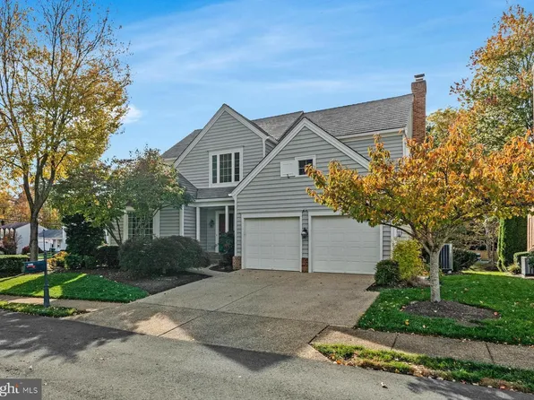9733 Hidden Valley Rd, Vienna, VA 22181