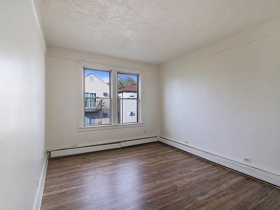 3rd image of 322 Virginia Ave Floor 2R