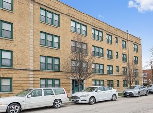 4900 Davis St APT 1W, Skokie, IL 60077