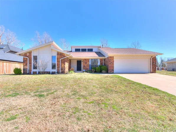 12004 Royal Coach Dr, Yukon, OK 73099