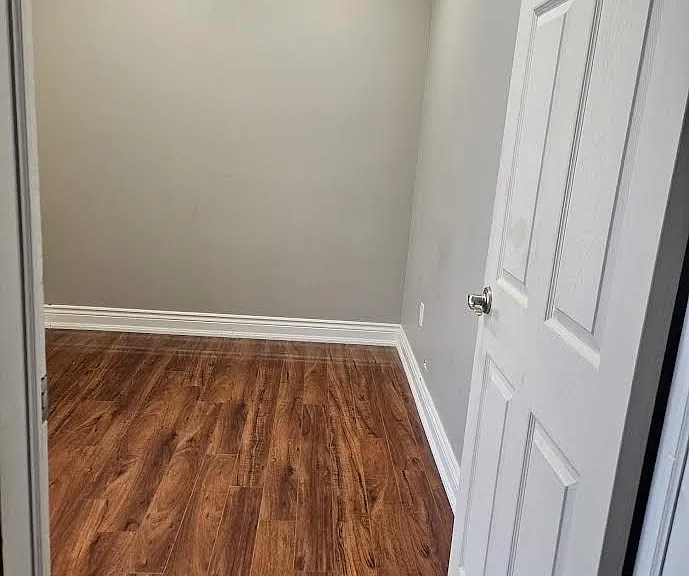 8 Wellington St #4 — Photo 3