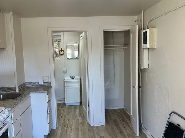 Chapman Apartments, 5272 Main St #9, Springfield, OR 97478