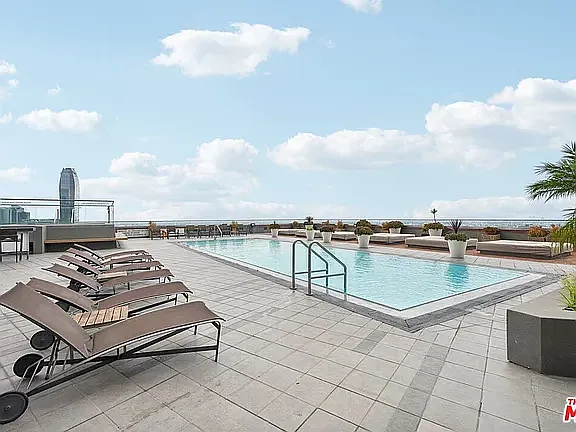 1100 Wilshire Blvd — Photo 28