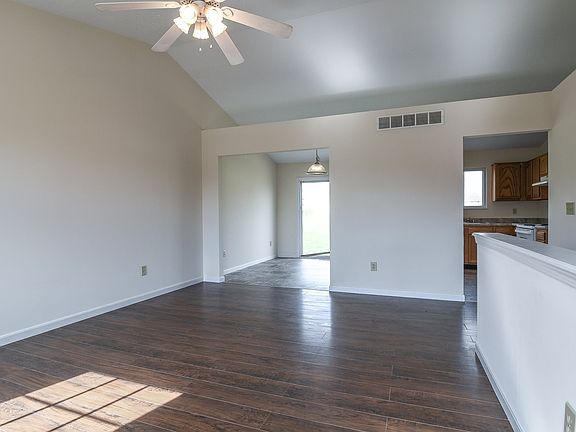 3rd image of 2817 Lauren Meadows Dr