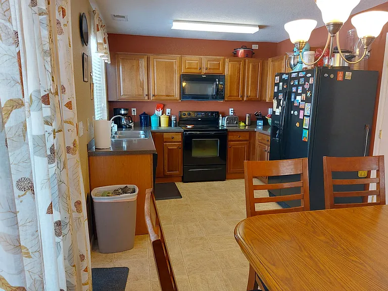 2521 Coach House Loop — Photo 7
