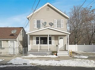 116 John St, New Windsor, NY 12553